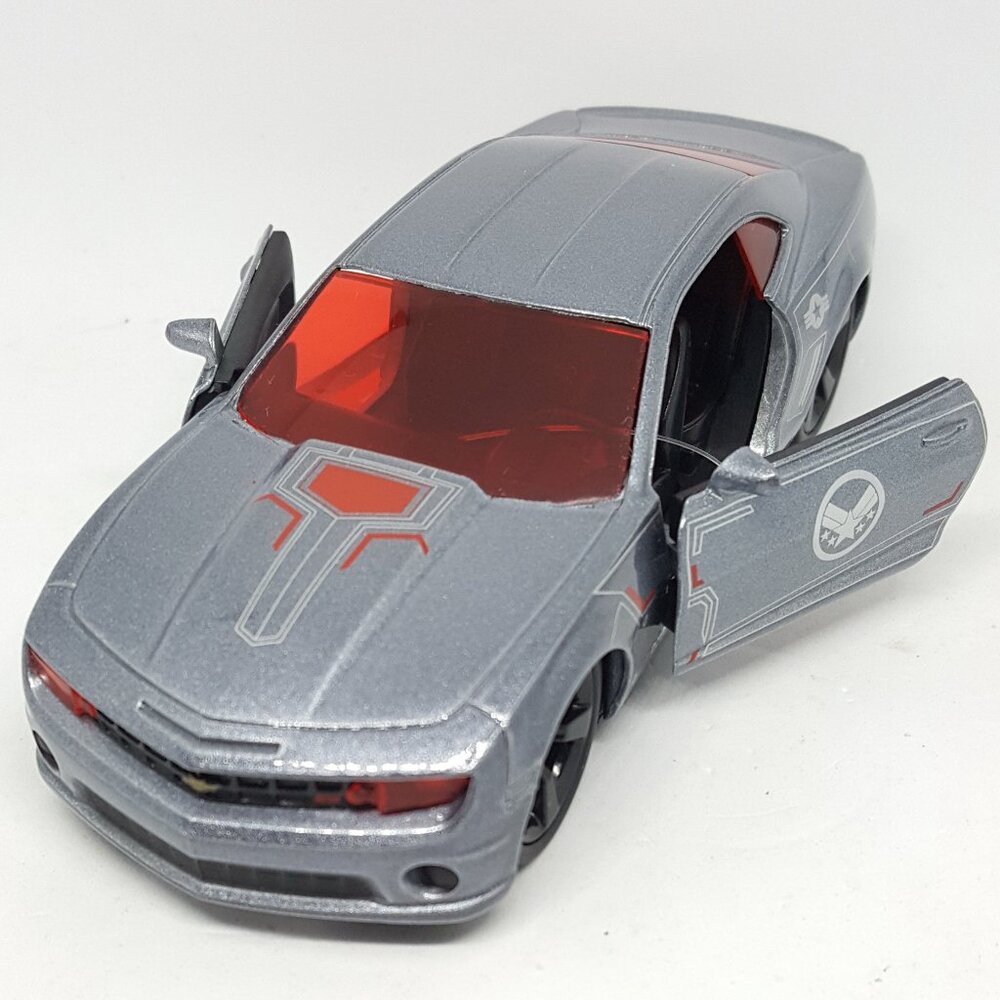 2010 Chevrolet Camaro Gray "War Machine" "Avengers" Marvel Series 1:32 Scale